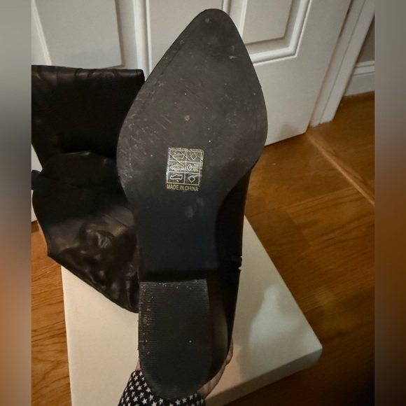 Oasis Society Black Boots - Picture 4 of 7